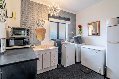 Photo of property in 16 Irving Street, Gore, 9710