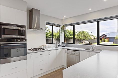 Photo of property in 40 Panckhurst Drive, Woodend, 7610