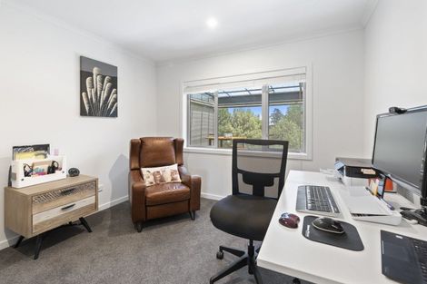 Photo of property in 2 Kilsby Place, Levin, 5510