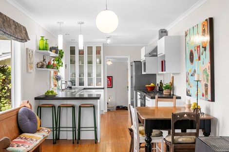 Photo of property in 16a Forest Lake Road, Forest Lake, Hamilton, 3200