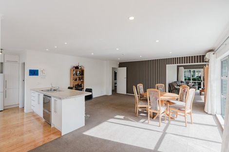 Photo of property in 35 Alison Street, Hamilton Lake, Hamilton, 3204