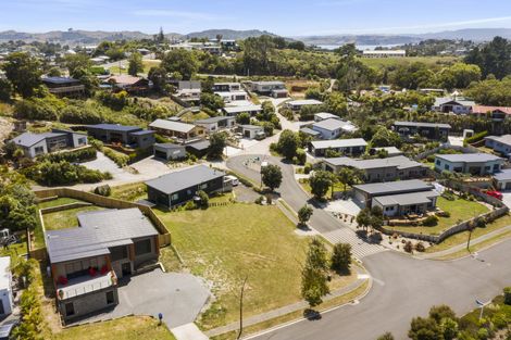 Photo of property in 1 Harakeke Place, Raglan, 3225