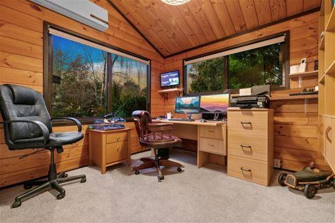 Photo of property in 77 Awanui Rise, Papakura, 2582