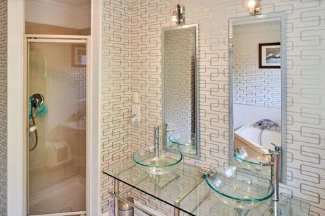 Photo of property in 55 Rona Street, Eastbourne, Lower Hutt, 5013