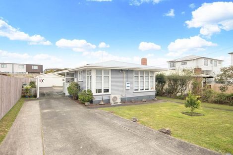 Photo of property in 15 Astley Avenue, New Lynn, Auckland, 0600