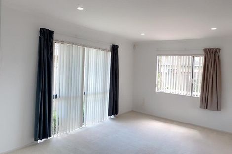 Photo of property in 7 Caltra Place, East Tamaki, Auckland, 2016