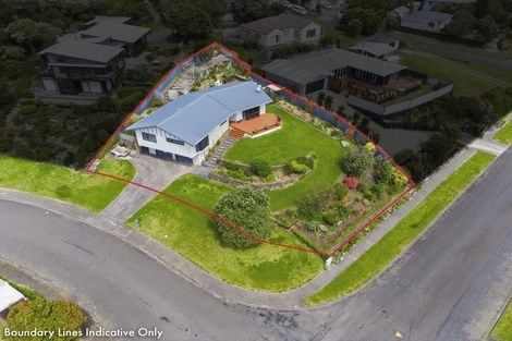 Photo of property in 2 Sunset Terrace, Waikanae Beach, Waikanae, 5036