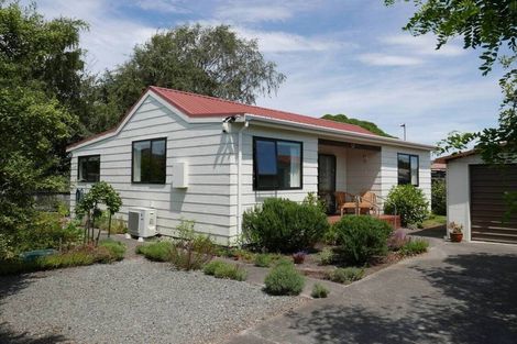 Photo of property in 2/58 Marlow Road, Aranui, Christchurch, 8061