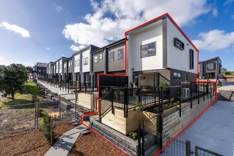 Photo of property in 4/4 Limestone Drive, Hobsonville, 0616