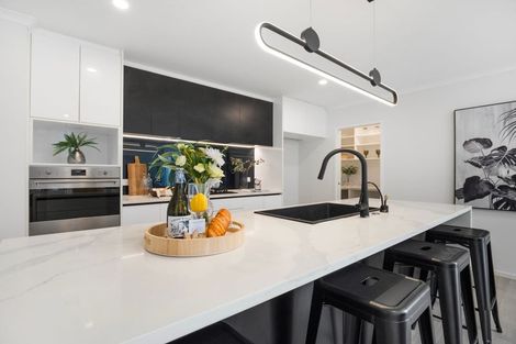 Photo of property in 32 Waireka Road, Rototuna North, Hamilton, 3210