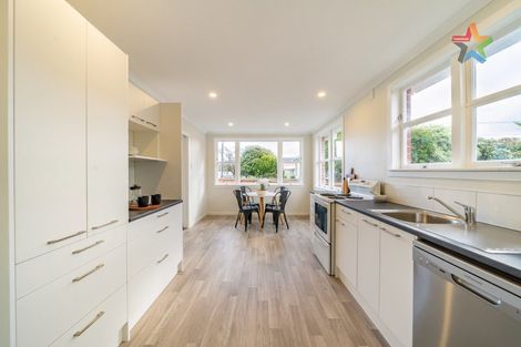 Photo of property in 8 Stamford Grove, Avalon, Lower Hutt, 5011