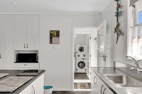 Photo of property in 28 Massey Road, Mangapapa, Gisborne, 4010