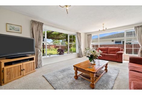 Photo of property in 2/203 Main North Road, Redwood, Christchurch, 8051