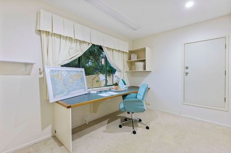 Photo of property in 28 Parkwood Crescent, Gulf Harbour, Whangaparaoa, 0930