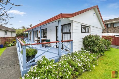 Photo of property in 7 Oakmont Place, Wattle Downs, Auckland, 2103