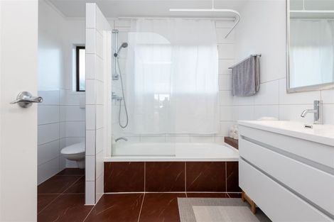 Photo of property in 12 Bucklands Beach Road, Bucklands Beach, Auckland, 2012