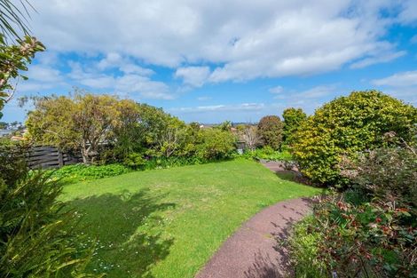 Photo of property in 6 Dewsbury Terrace, Castor Bay, Auckland, 0620