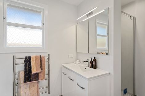 Photo of property in 2 Whanake Street, Titahi Bay, Porirua, 5022