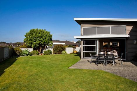 Photo of property in 33 Dillon Drive, Bell Block, New Plymouth, 4312