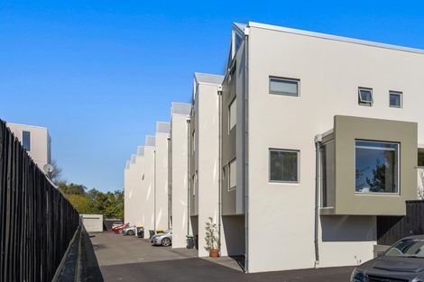 Photo of property in 2/86 Brockworth Place, Riccarton, Christchurch, 8011