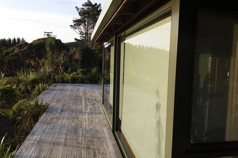 Photo of property in 126 Lone Kauri Road, Karekare, Auckland, 0772