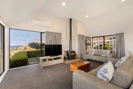 Photo of property in 110b Wynyard Crescent, Fernhill, Queenstown, 9300
