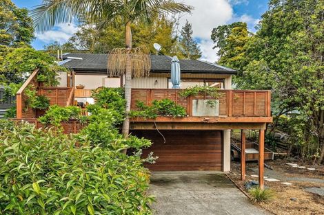 Photo of property in 2/24 Wisteria Way, Mairangi Bay, Auckland, 0630