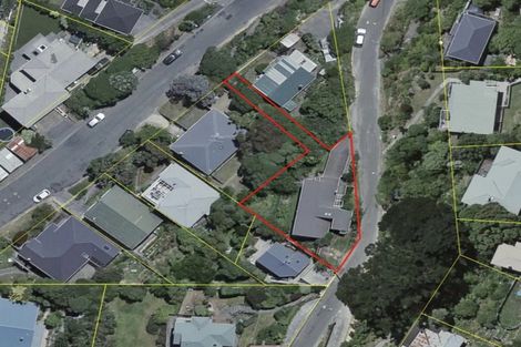 Photo of property in 2 Hudson Street, Island Bay, Wellington, 6023