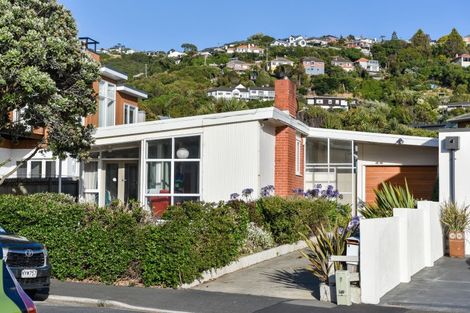 Photo of property in 4 Cliffs Road, Saint Clair, Dunedin, 9012