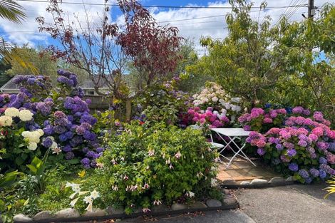Photo of property in 27 Amundsen Grove, Stokes Valley, Lower Hutt, 5019