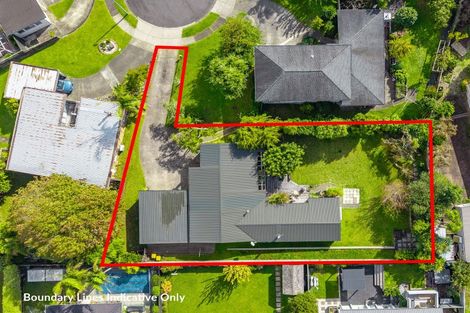 Photo of property in 13 Tyrian Close, Half Moon Bay, Auckland, 2012