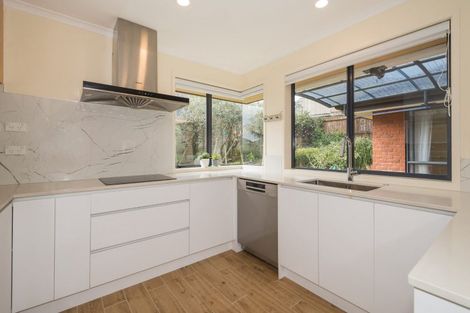 Photo of property in 29 Nimstedt Avenue, Oteha, Auckland, 0632