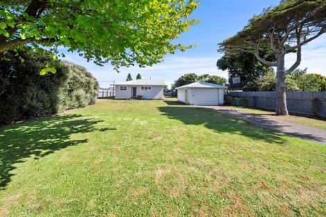 Photo of property in 17 Douglas Street, Hawera, 4610