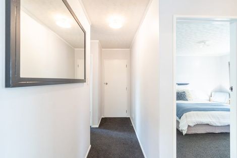 Photo of property in 4 Truscott Grove, Awapuni, Palmerston North, 4412