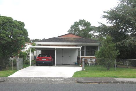 Photo of property in 2/16 Chartwell Avenue, Glenfield, Auckland, 0629