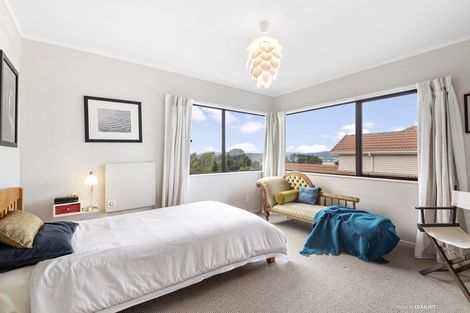 Photo of property in 36 Ashton Fitchett Drive, Brooklyn, Wellington, 6021