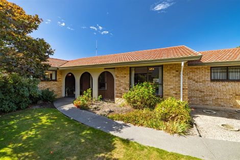 Photo of property in 34 Karnak Crescent, Russley, Christchurch, 8042