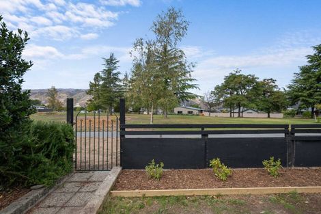 Photo of property in 19 Linrosa Place, Cromwell, 9310