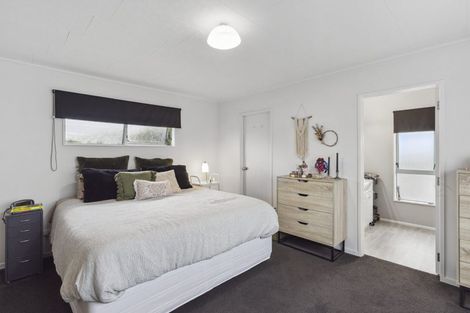 Photo of property in 14 Cypress Grove, Paraparaumu, 5032