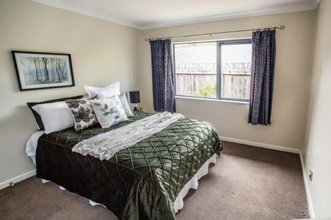 Photo of property in 25 Cascade Way, Paraparaumu, 5032