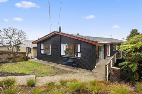 Photo of property in 203 Taieri Road, Kaikorai, Dunedin, 9010