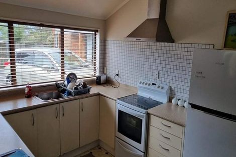 Photo of property in 6 Flinders Place, Johnsonville, Wellington, 6037