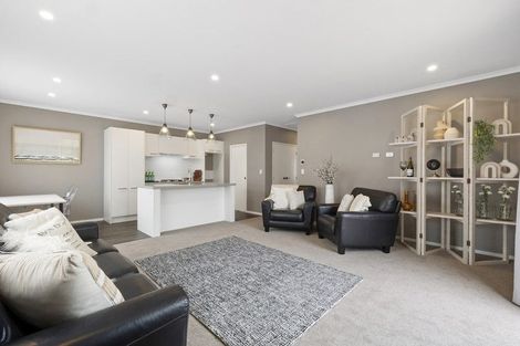 Photo of property in 47a Mangorei Road, Strandon, New Plymouth, 4312