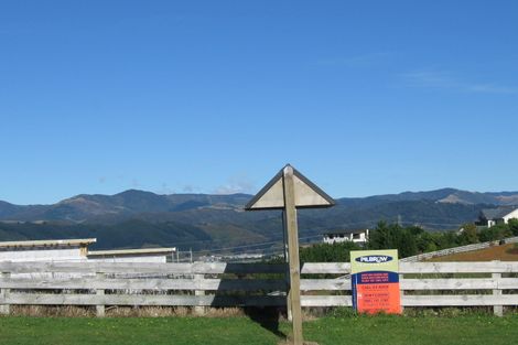 Photo of property in 86 Kirton Drive, Riverstone Terraces, Upper Hutt, 5018