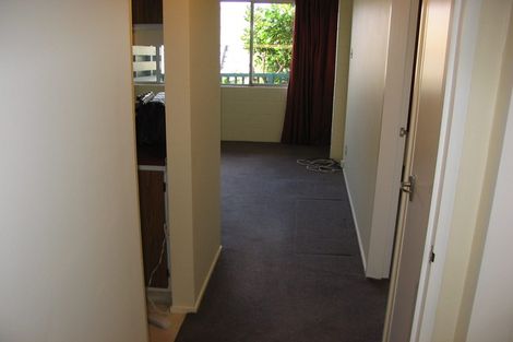 Photo of property in 2/219 Grant Road, Thorndon, Wellington, 6011