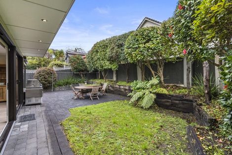 Photo of property in 28a Orchard Road, Waiake, Auckland, 0630