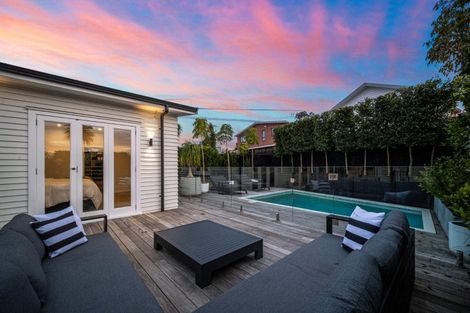 Photo of property in 50 Premier Avenue, Point Chevalier, Auckland, 1022
