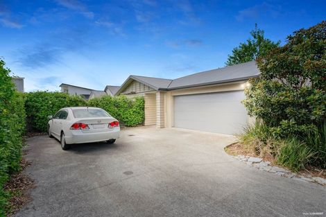 Photo of property in 116 Popokatea Drive, Takanini, 2112