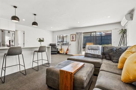 Photo of property in 25a Wallace Road, Ranui, Auckland, 0612