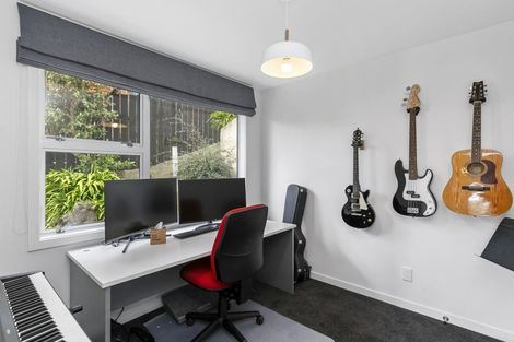 Photo of property in 27 Voltaire Street, Karori, Wellington, 6012